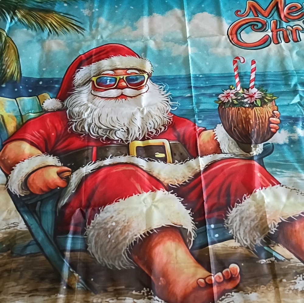 EUC NYLON SANTA GARAGE DOOR COVER